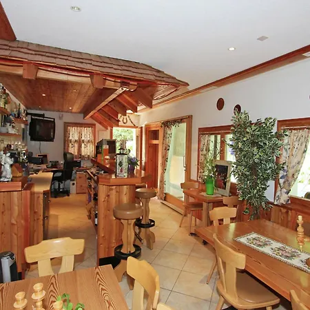 Modern In With Garden Chalet