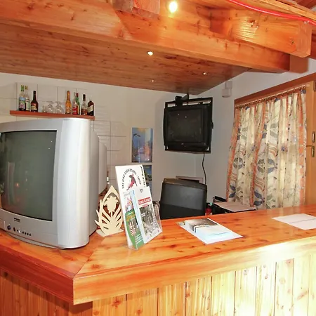 Chalet Modern In With Garden